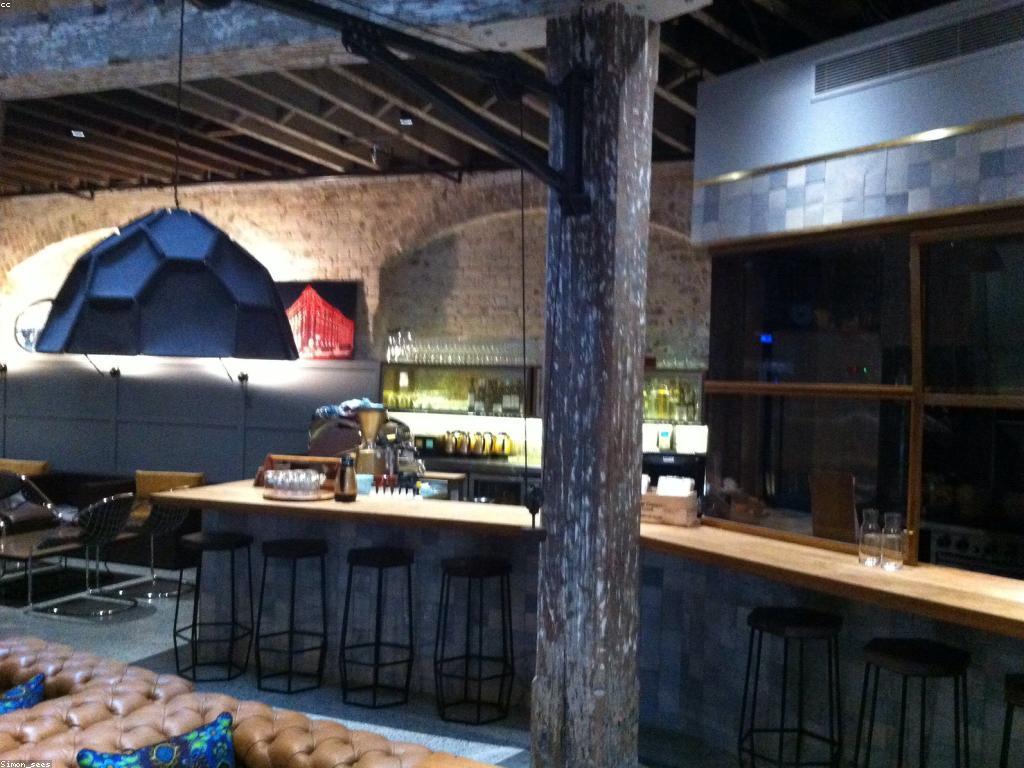 រចនាបទពិសោធន៍ស្នាក់នៅជាពិសេស